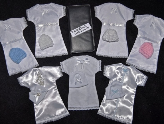 Group-checkbook-gowns-575x435_c